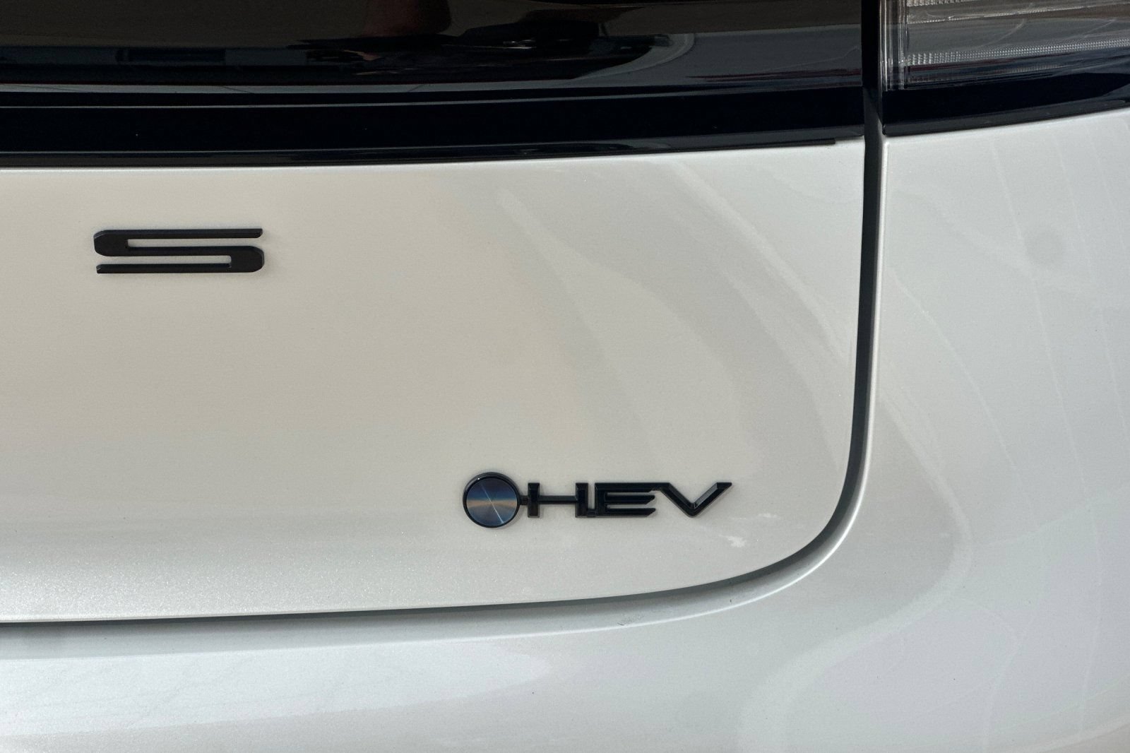 Certified 2026 Toyota Prius AWD image 32