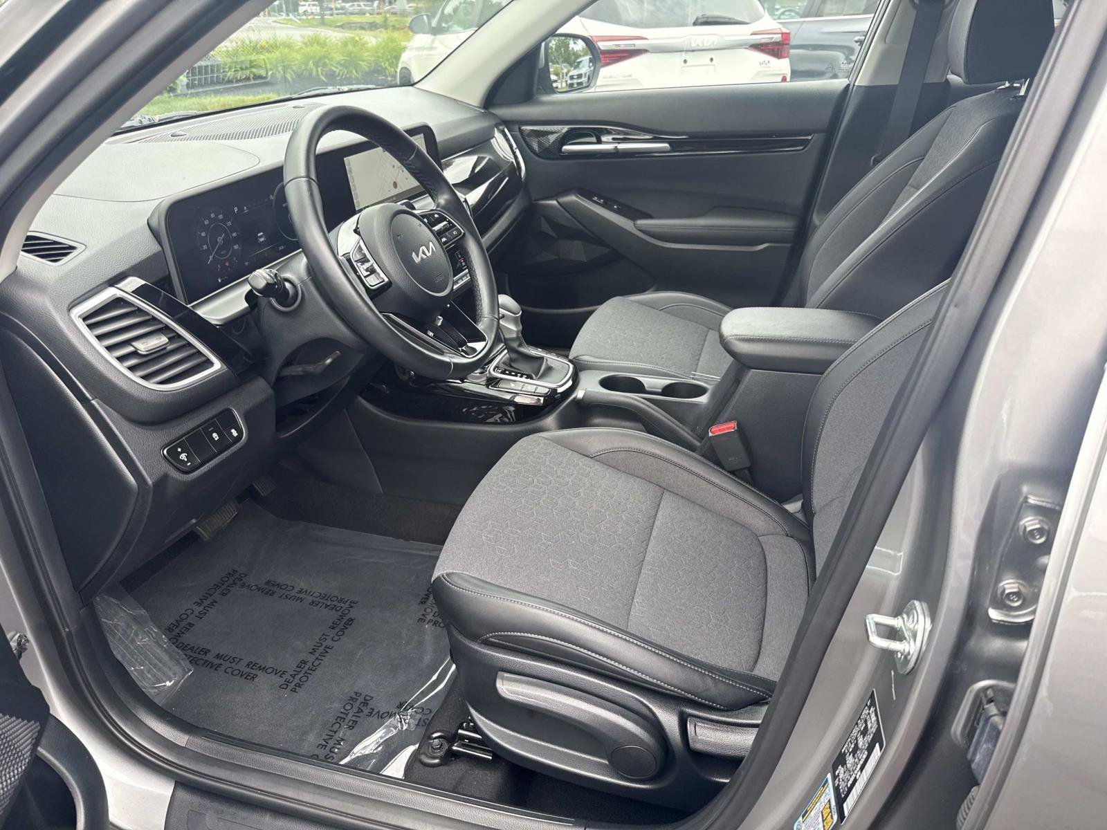 Used 2024 Kia Seltos S AWD/4WD image 18