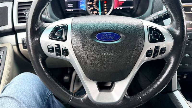 Used 2015 Ford Explorer XLT w/ Equipment Group 201B image 26