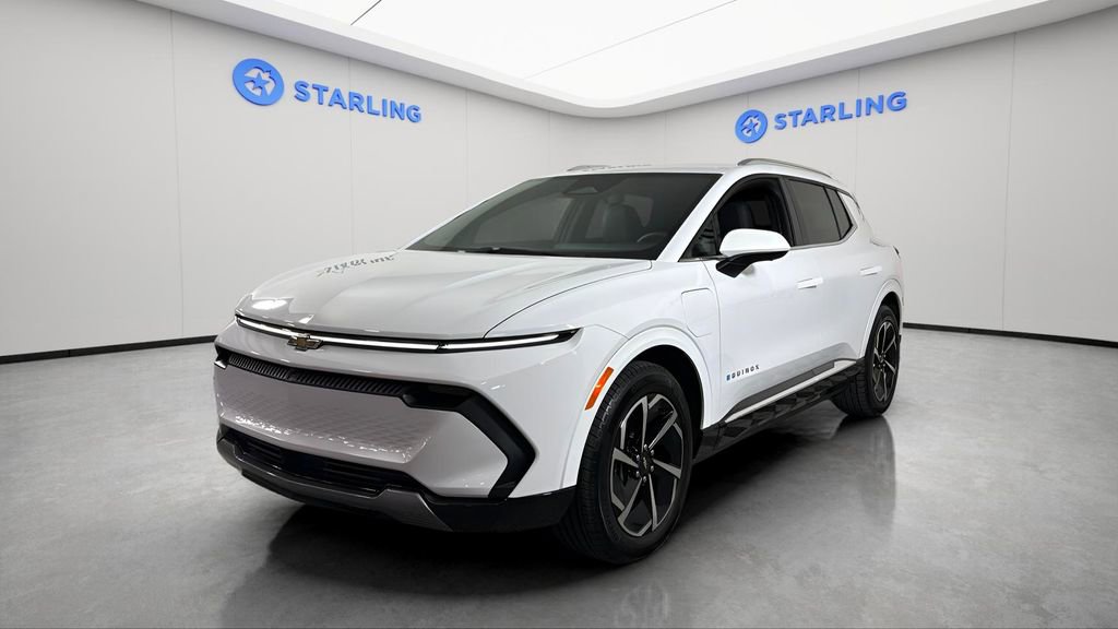 Used 2025 Chevrolet Equinox EV LT w/ Convenience Package image 16