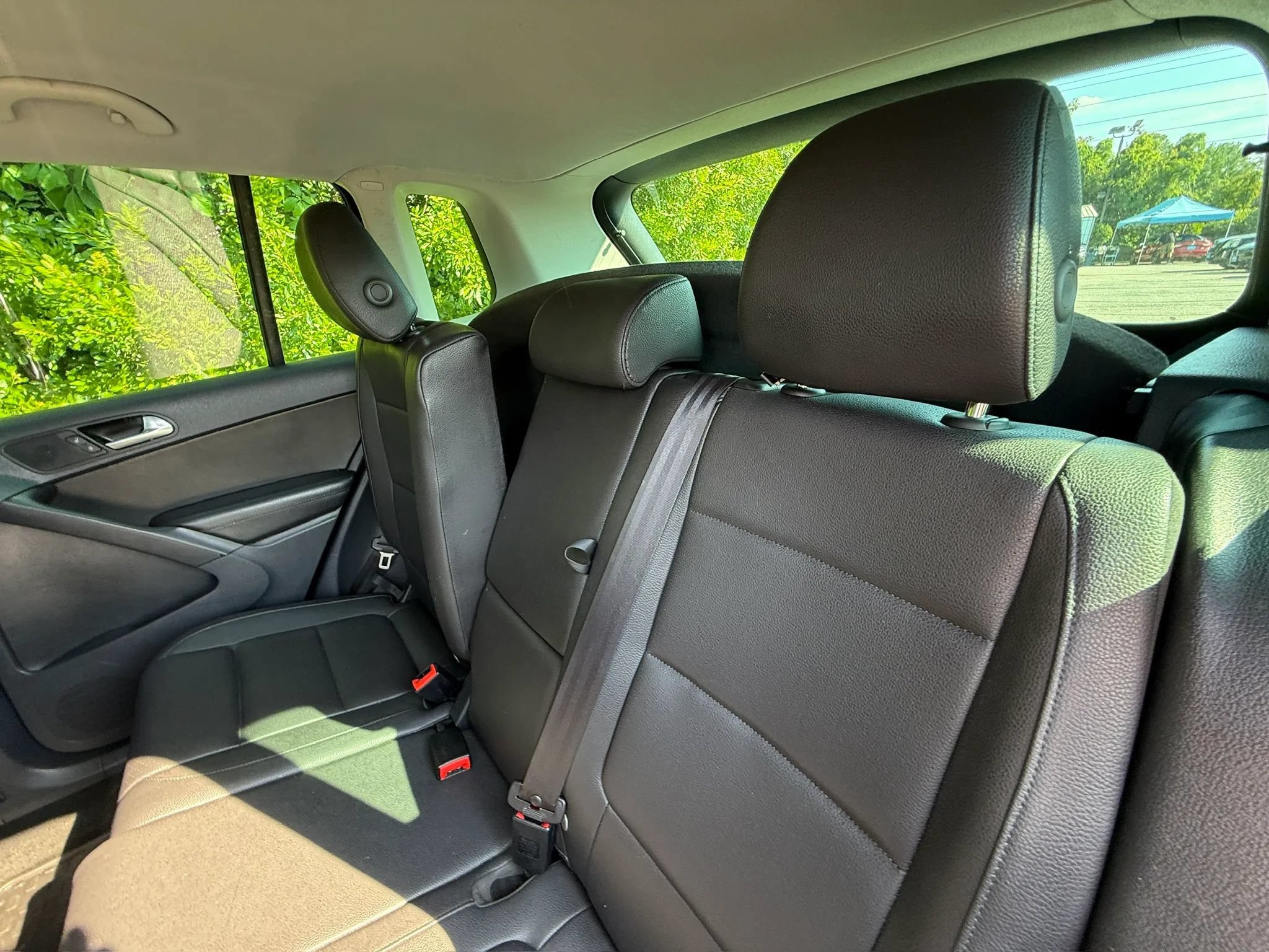 Used 2012 Volkswagen Tiguan LE FWD image 29