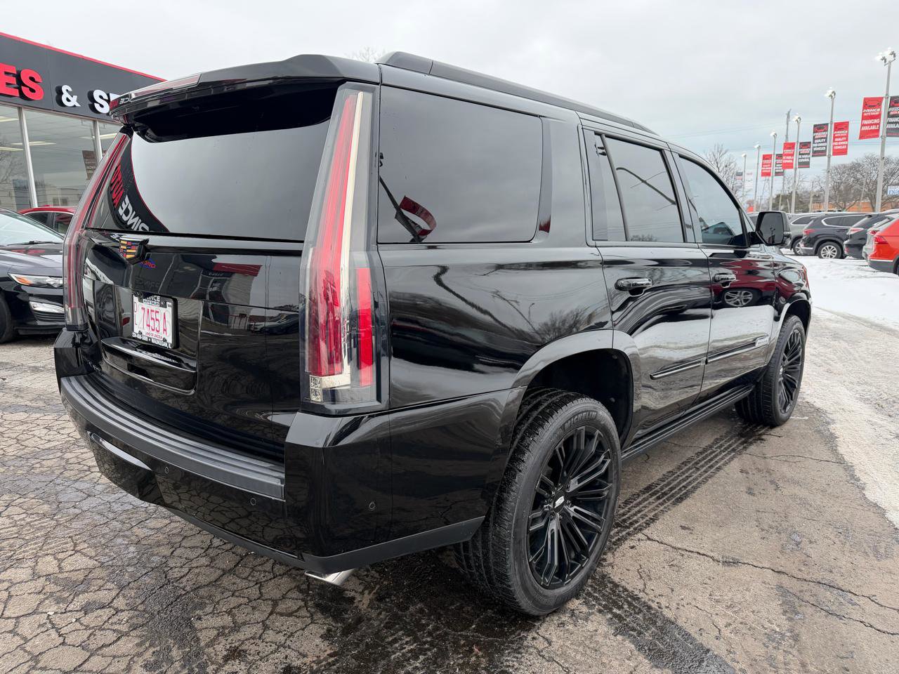 Used 2018 Cadillac Escalade Premium Luxury RWD image 7