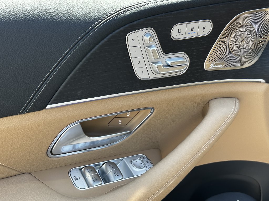 New 2026 Mercedes-Benz GLS 450 4MATIC image 12
