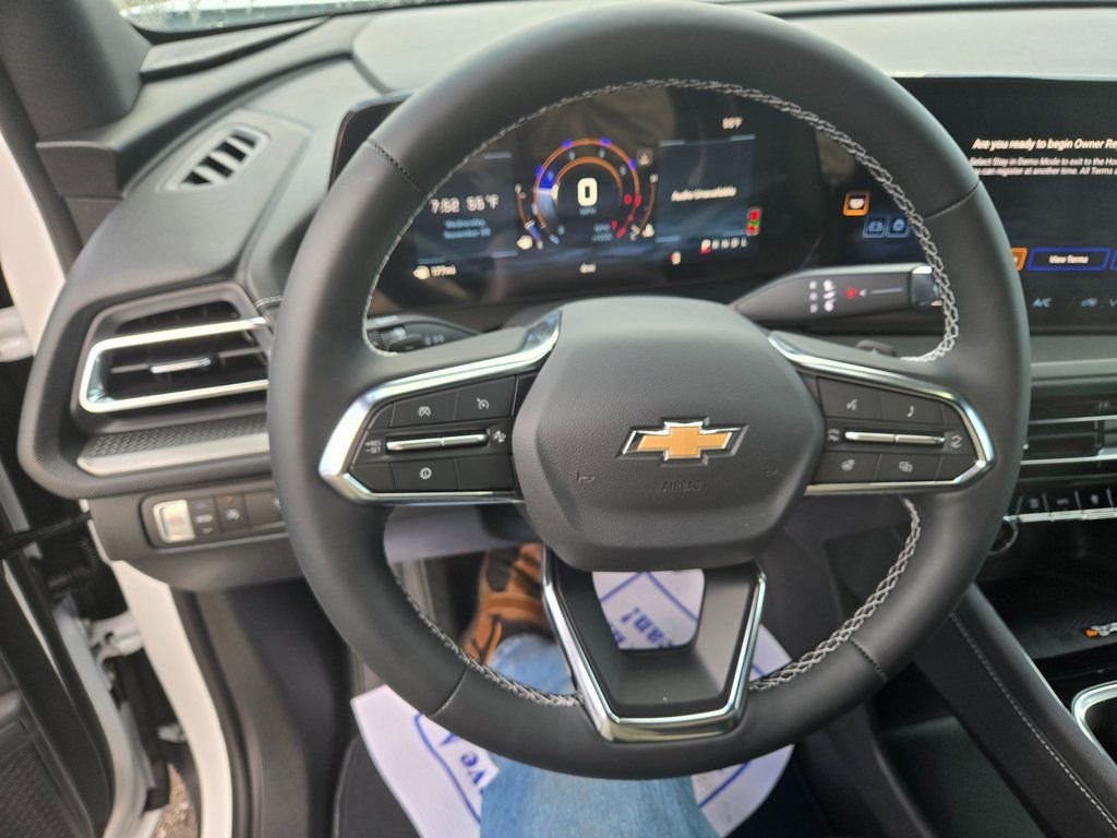 New 2026 Chevrolet Traverse LT w/ Sun and Wheel Package image 12