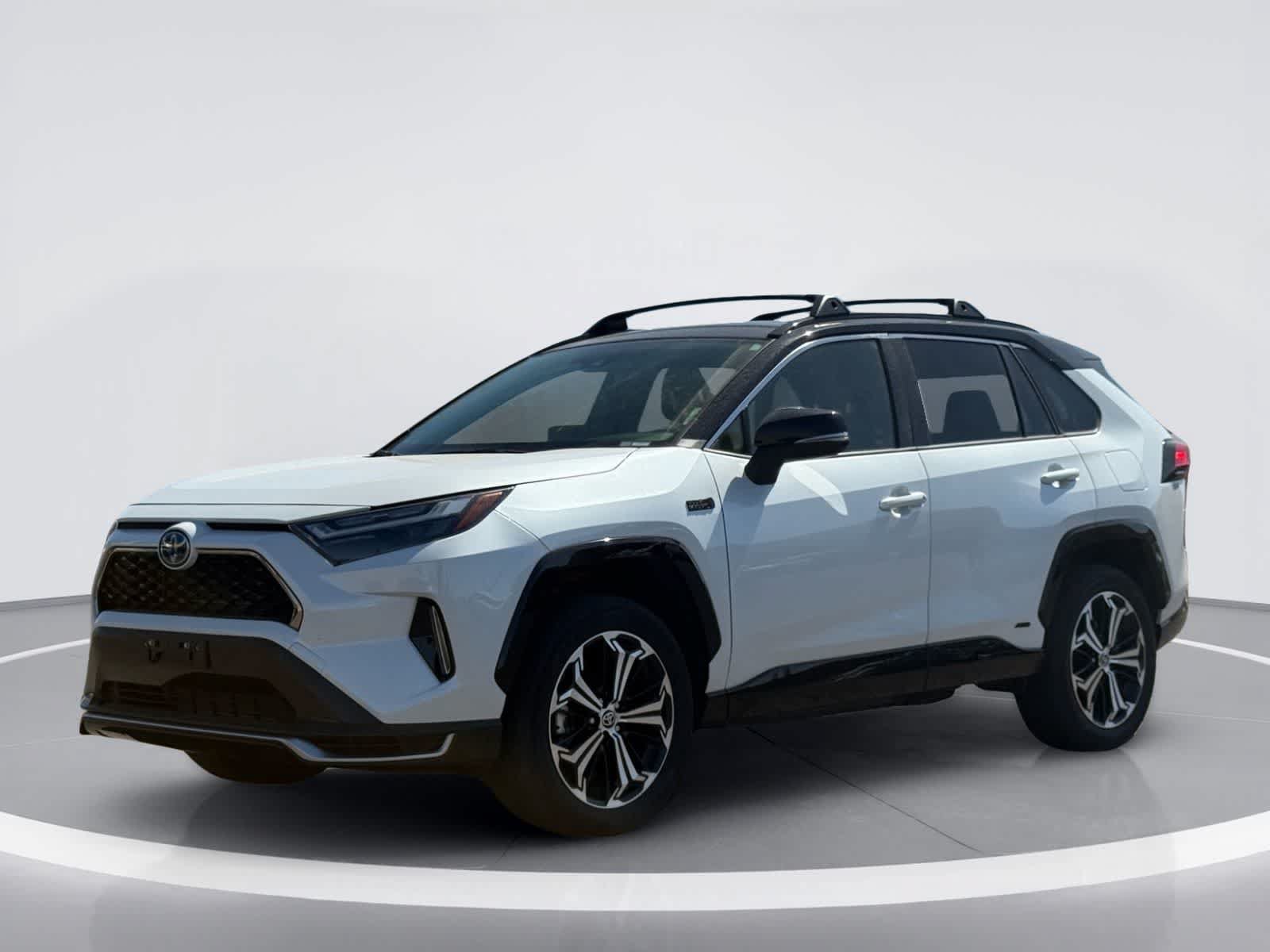 Used 2023 Toyota RAV4 XSE w/ Weather Package AWD/4WD image 2