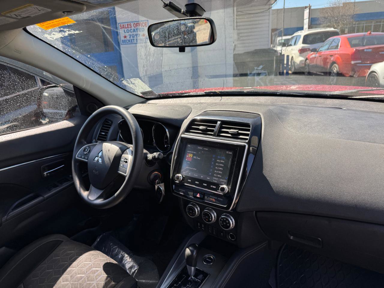 Used 2020 Mitsubishi Outlander Sport ES 2.0 AWC CVT image 9