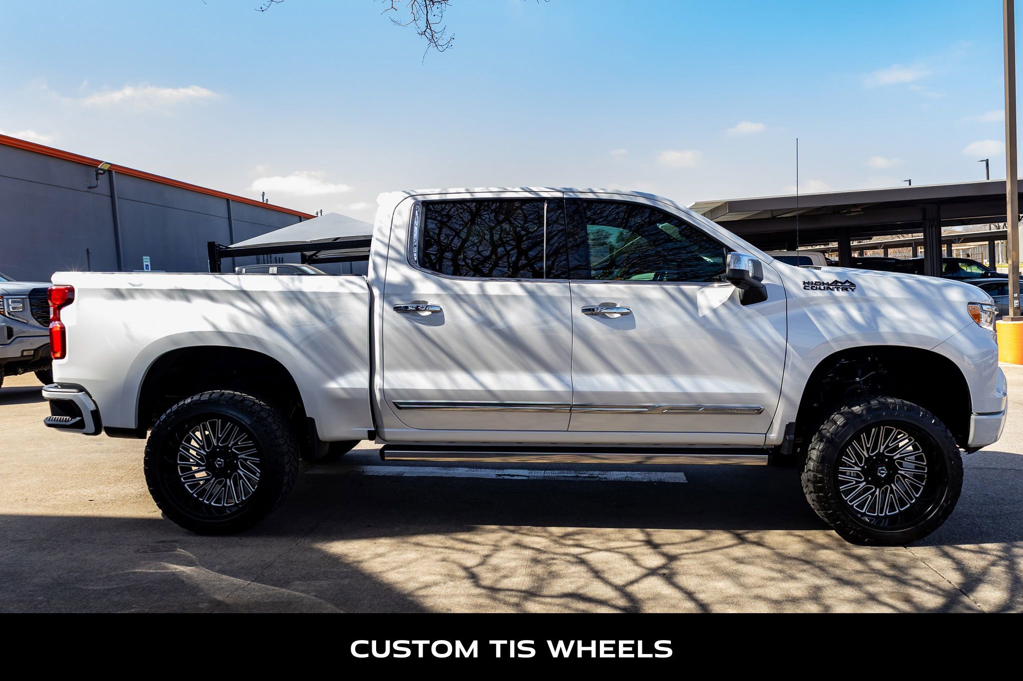 Used 2024 Chevrolet Silverado 1500 High Country w/ Technology Package image 10