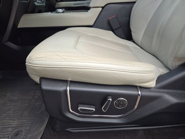 Used 2020 Ford Expedition Platinum RWD image 25