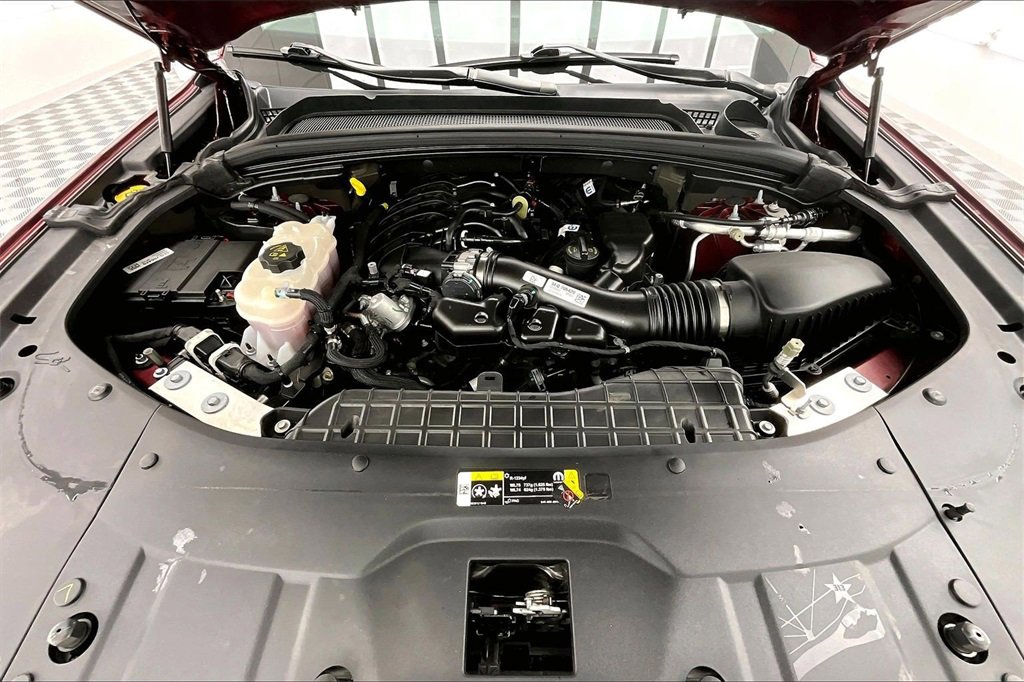 Used 2023 Jeep Grand Cherokee Limited w/ Black Appearance Package image 10