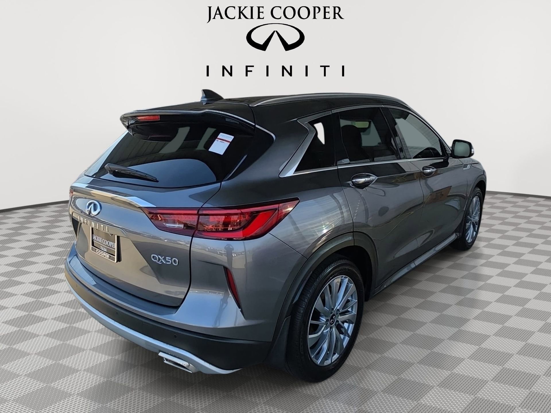 Certified 2025 INFINITI QX50 Luxe image 5