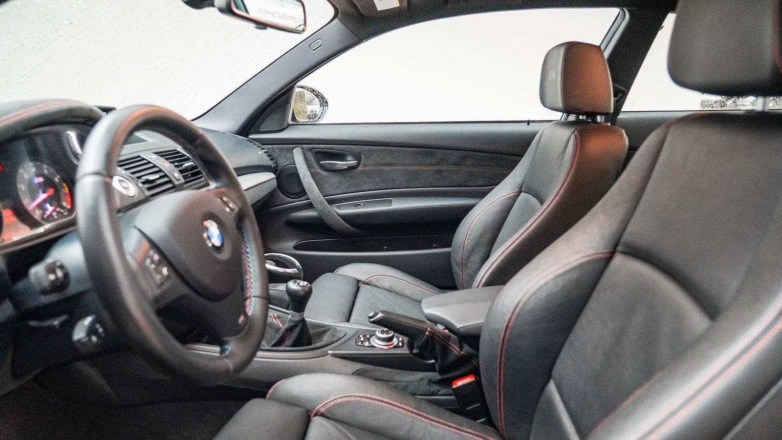 Used 2011 BMW 1 Series M image 17