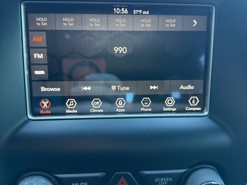 Used 2020 Jeep Grand Cherokee Laredo image 15