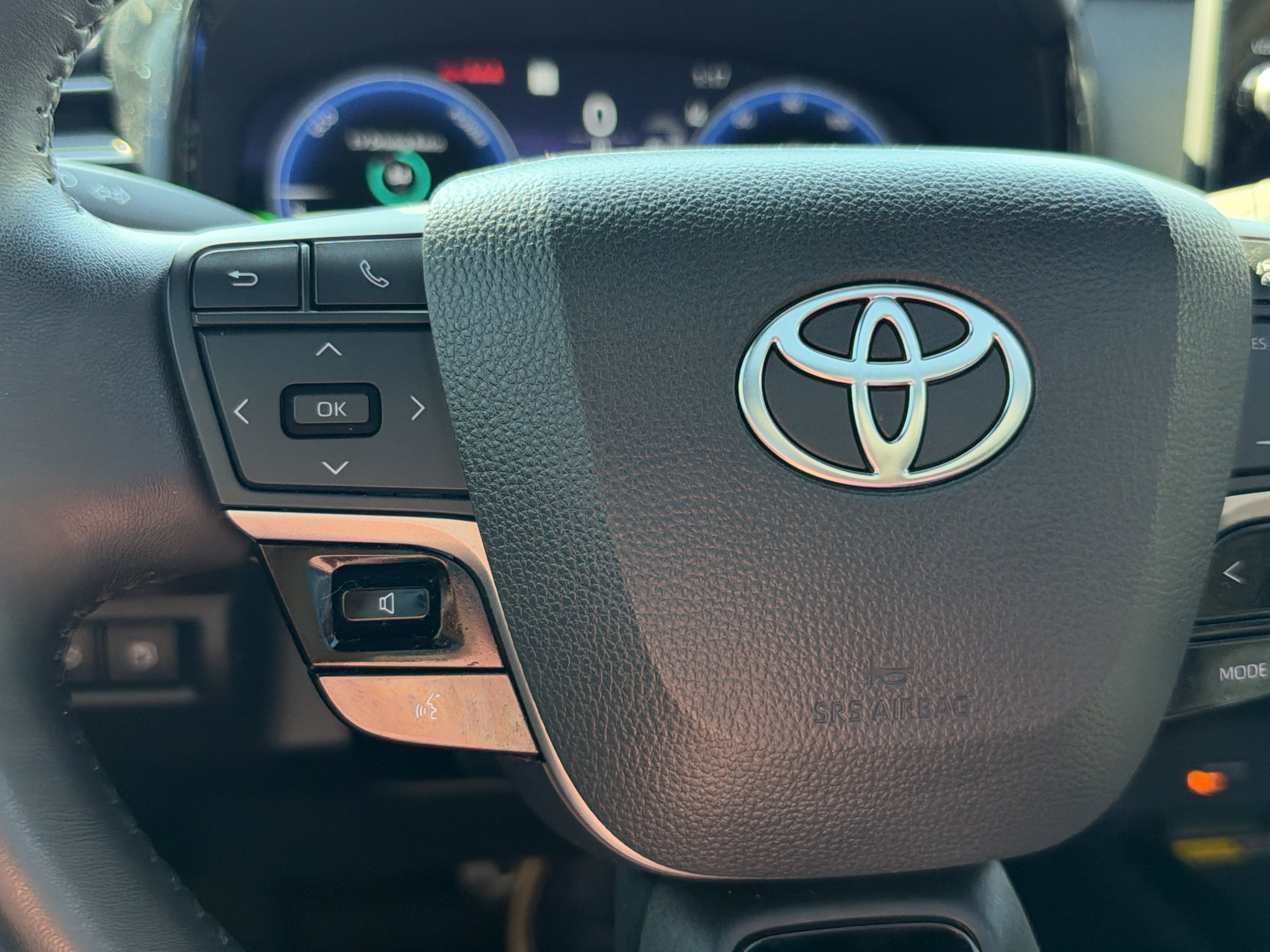 Used 2025 Toyota Camry XSE FWD image 29