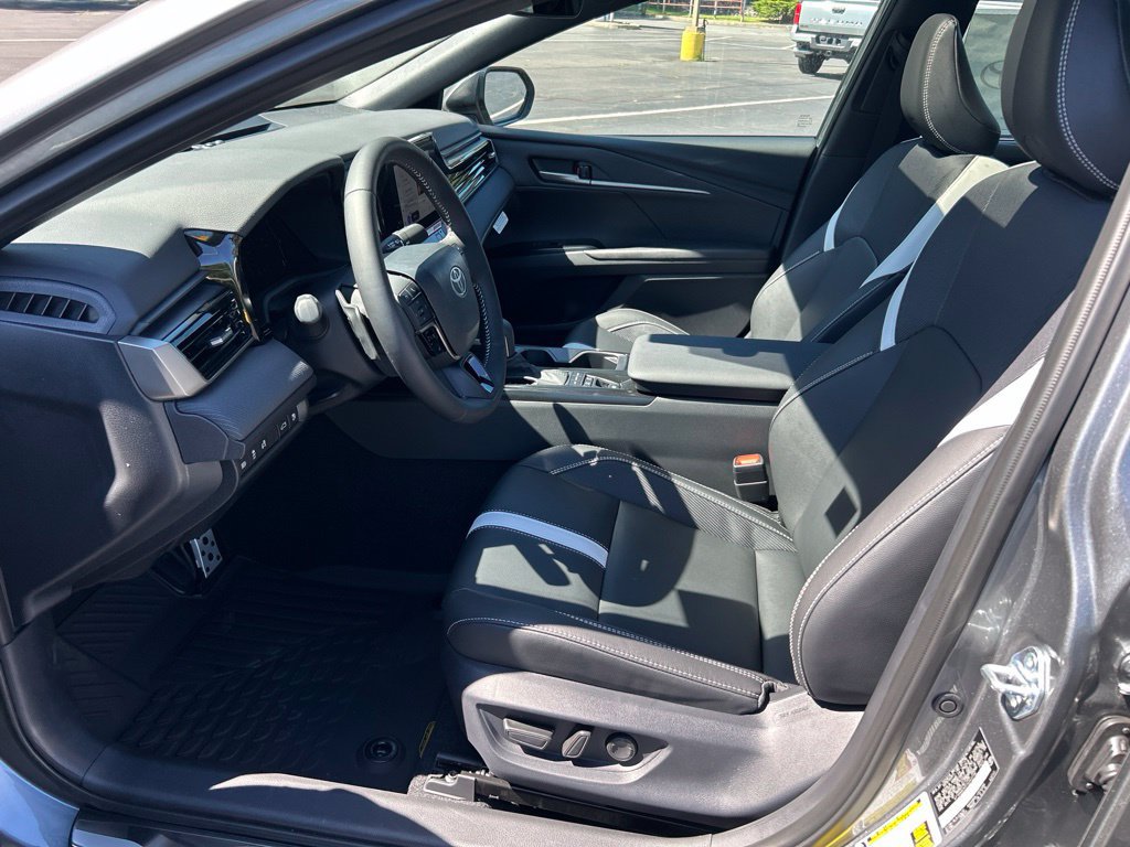New 2026 Toyota Camry SE FWD image 9