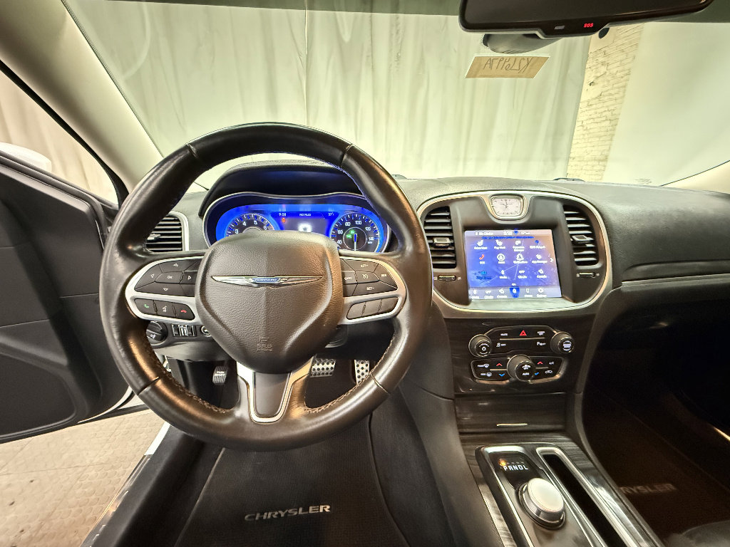 Used 2021 Chrysler 300 Touring L RWD image 24