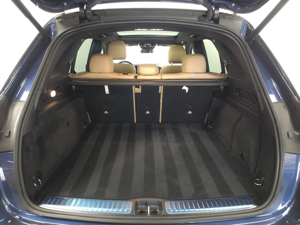 Used 2025 Mercedes-Benz GLE 450e 4MATIC w/ AMG Line Exterior image 30