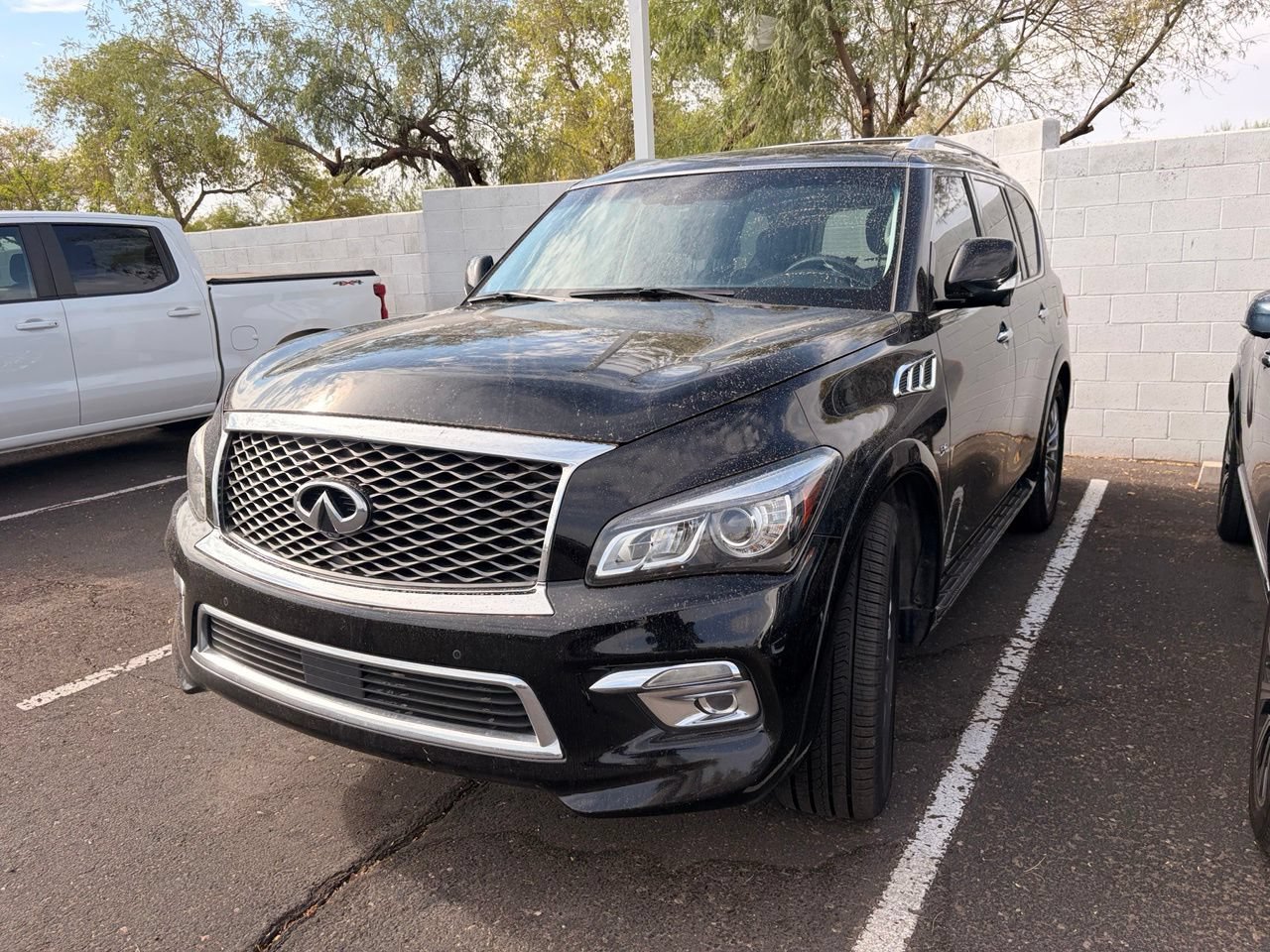 Used 2016 INFINITI QX80 2WD w/ 22" Wheel Package image 2