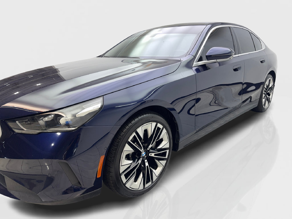 Used 2024 BMW 530i w/ Executive Package RWD image 12