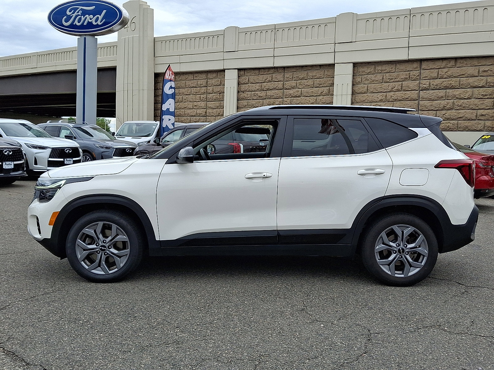 Used 2024 Kia Seltos S AWD/4WD image 7