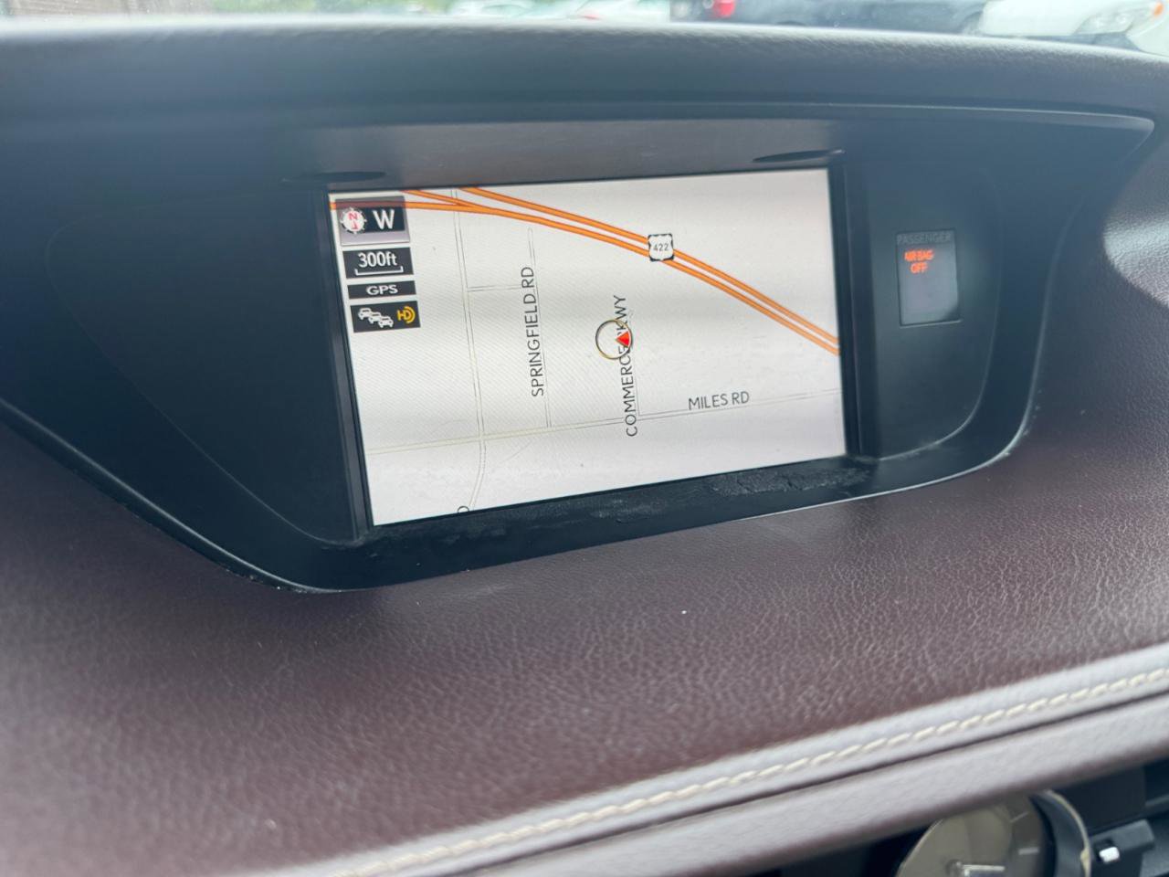 Used 2017 Lexus ES 350 w/ Luxury Package FWD image 19