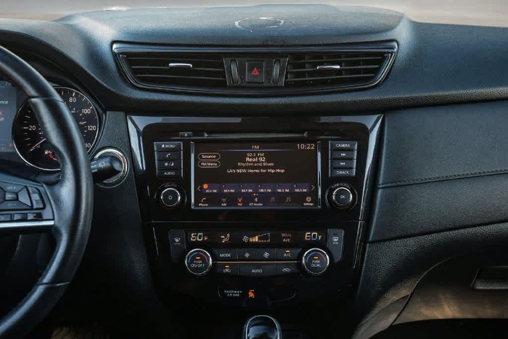 Used 2020 Nissan Rogue SV FWD image 44