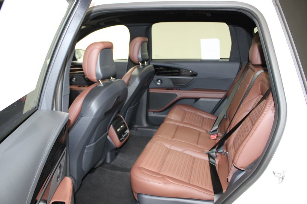 New 2026 Lincoln Nautilus Reserve image 25