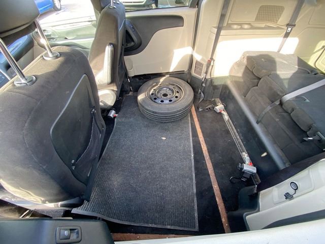 Used 2016 Dodge Grand Caravan SXT FWD image 11