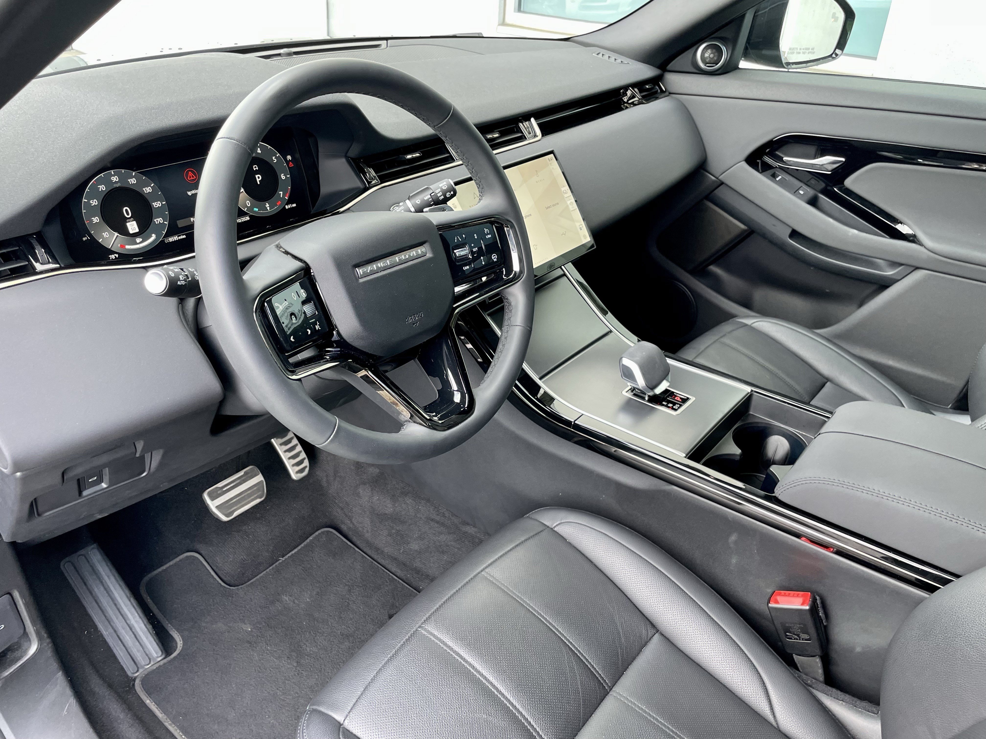 Certified 2025 Land Rover Range Rover Evoque Dynamic SE AWD/4WD image 13