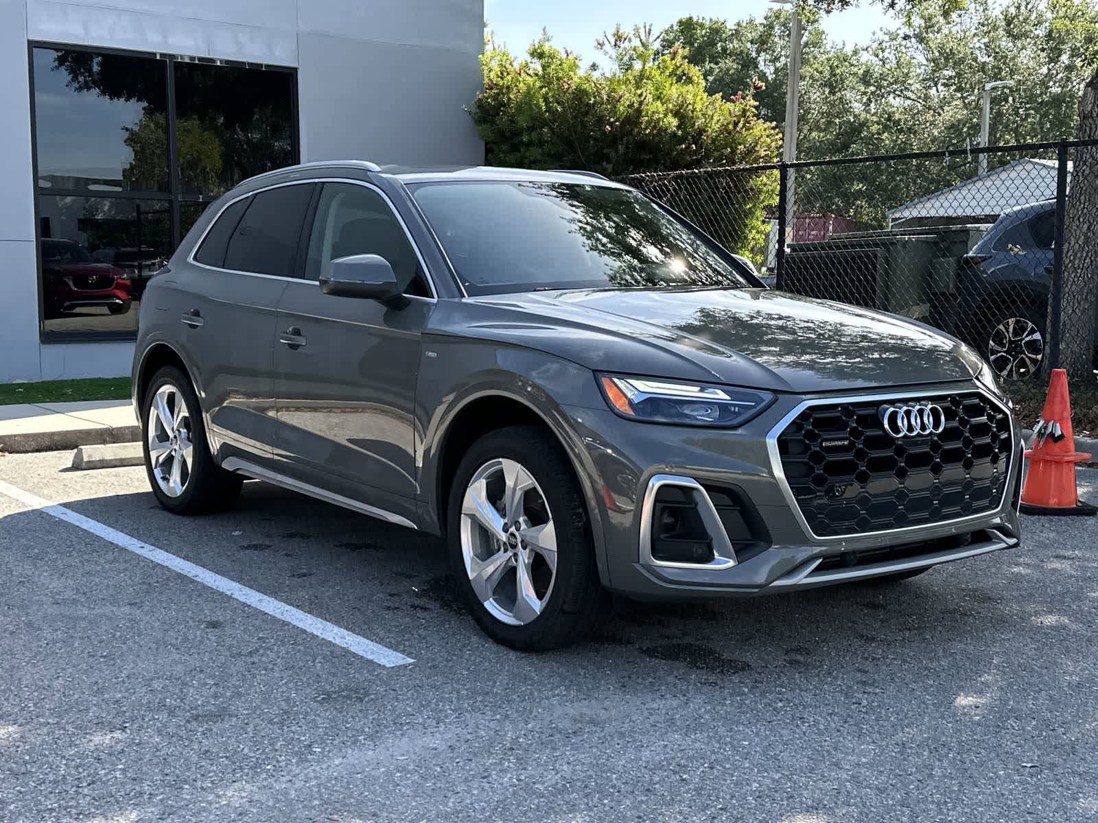 Used 2023 Audi Q5 2.0T Premium Plus w/ Premium Plus Package AWD/4WD image 11
