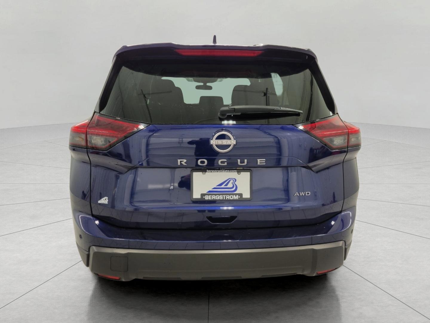 Used 2025 Nissan Rogue SV image 25
