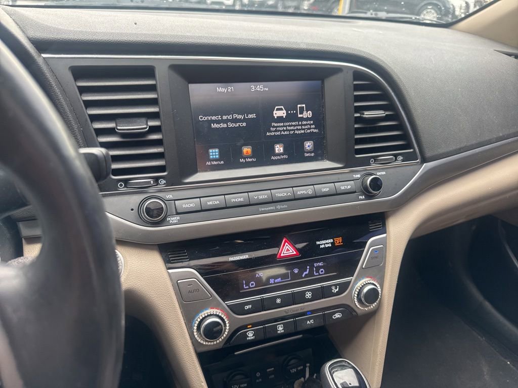 Used 2018 Hyundai Elantra Value Edition FWD image 11