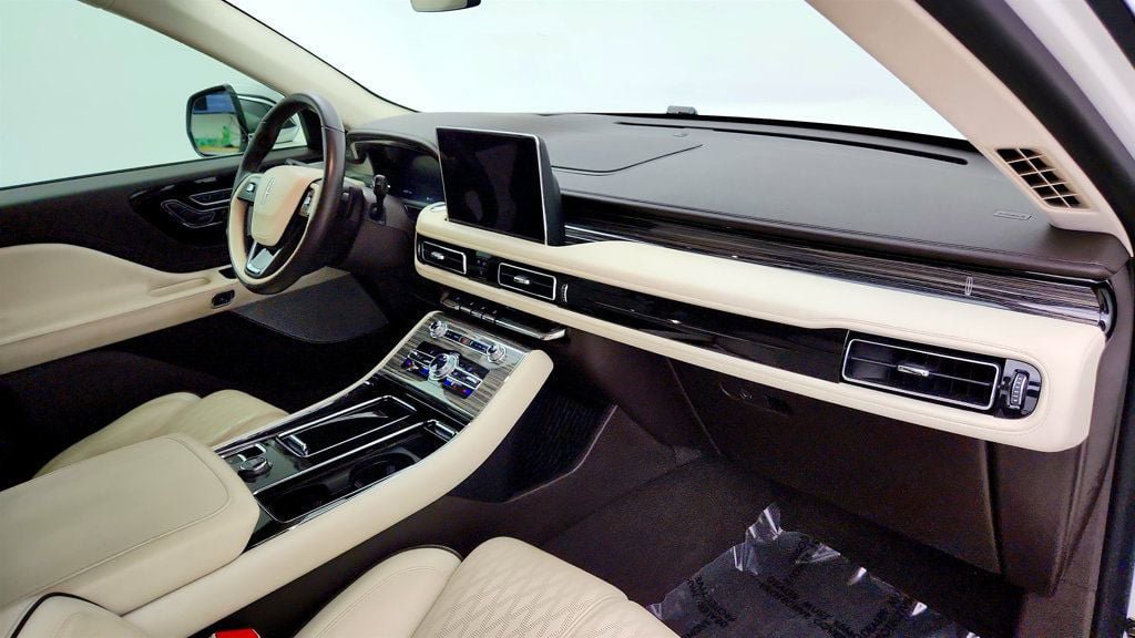 Used 2020 Lincoln Aviator Black Label w/ Dynamic Handling Package AWD/4WD image 24
