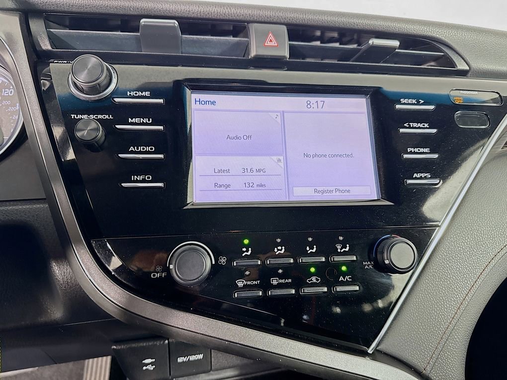 Used 2018 Toyota Camry LE image 18