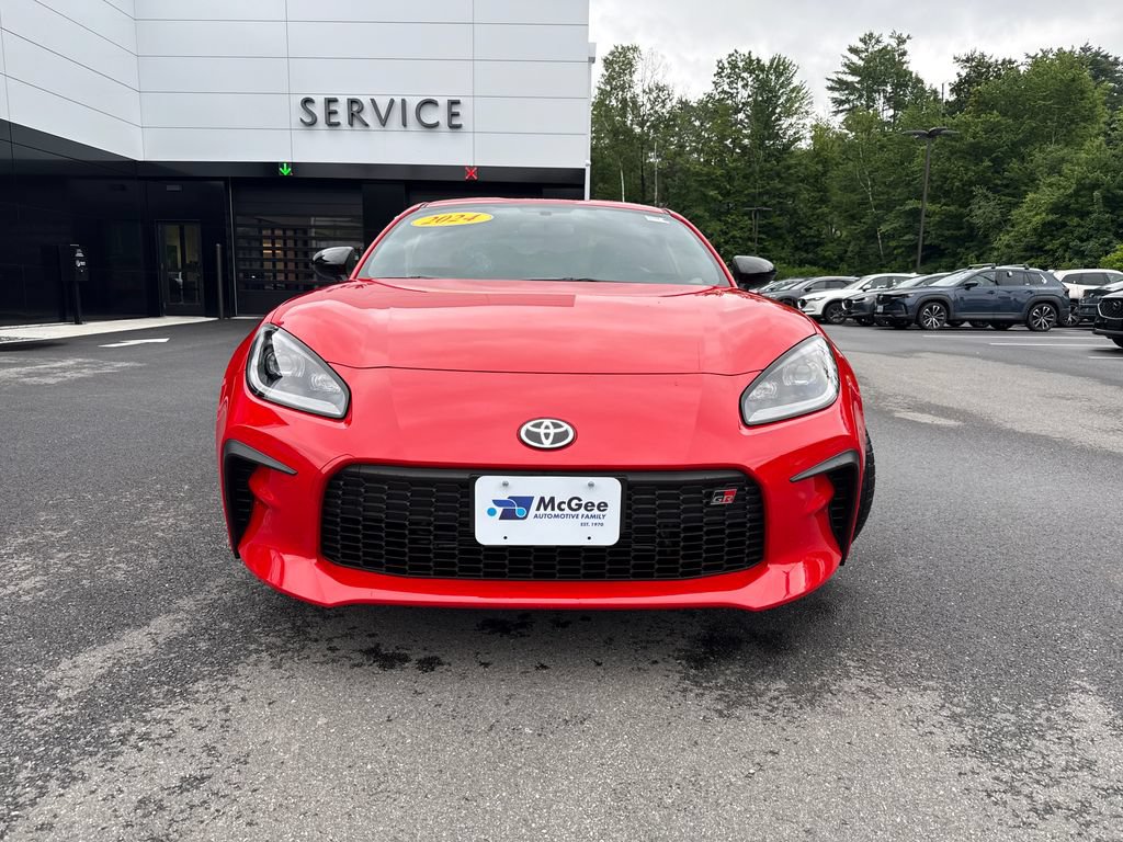 Used 2024 Toyota GR86 Premium RWD image 8