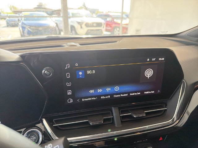 New 2026 Chevrolet Trax RS w/ Sunroof Package FWD image 24
