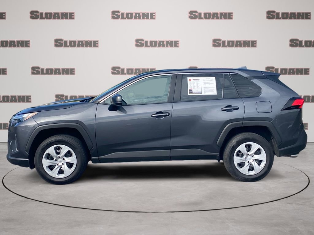 Used 2024 Toyota RAV4 LE AWD/4WD image 2