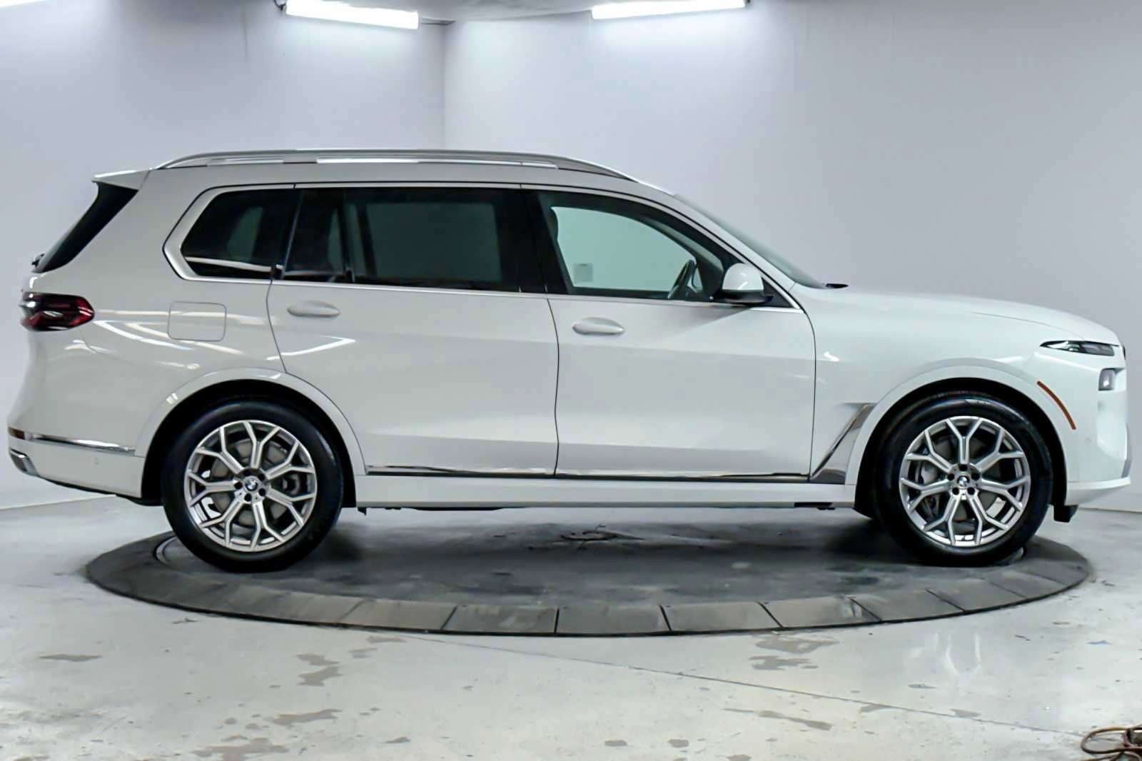 Used 2026 BMW X7 xDrive40i image 8