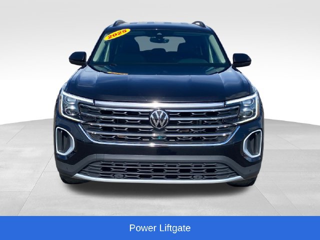Used 2024 Volkswagen Atlas SE AWD/4WD image 2