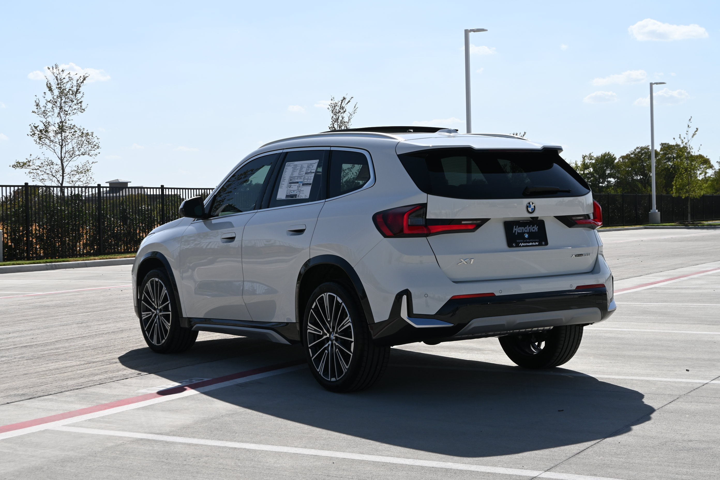 New 2027 BMW X1 xDrive28i AWD/4WD image 6