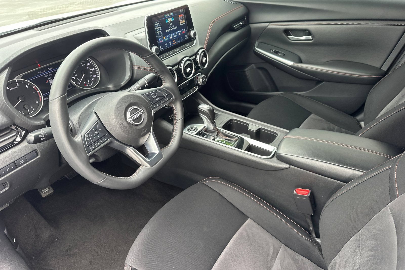 Used 2024 Nissan Sentra SR w/ Lighting Package FWD image 13