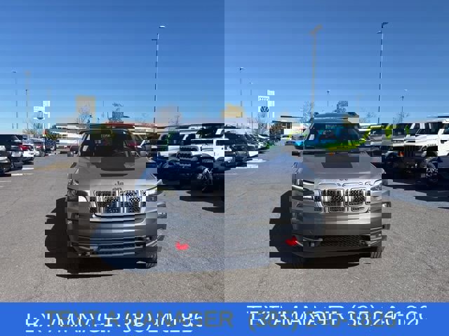 Used 2019 Jeep Cherokee Trailhawk w/ Cold Weather Group image 3