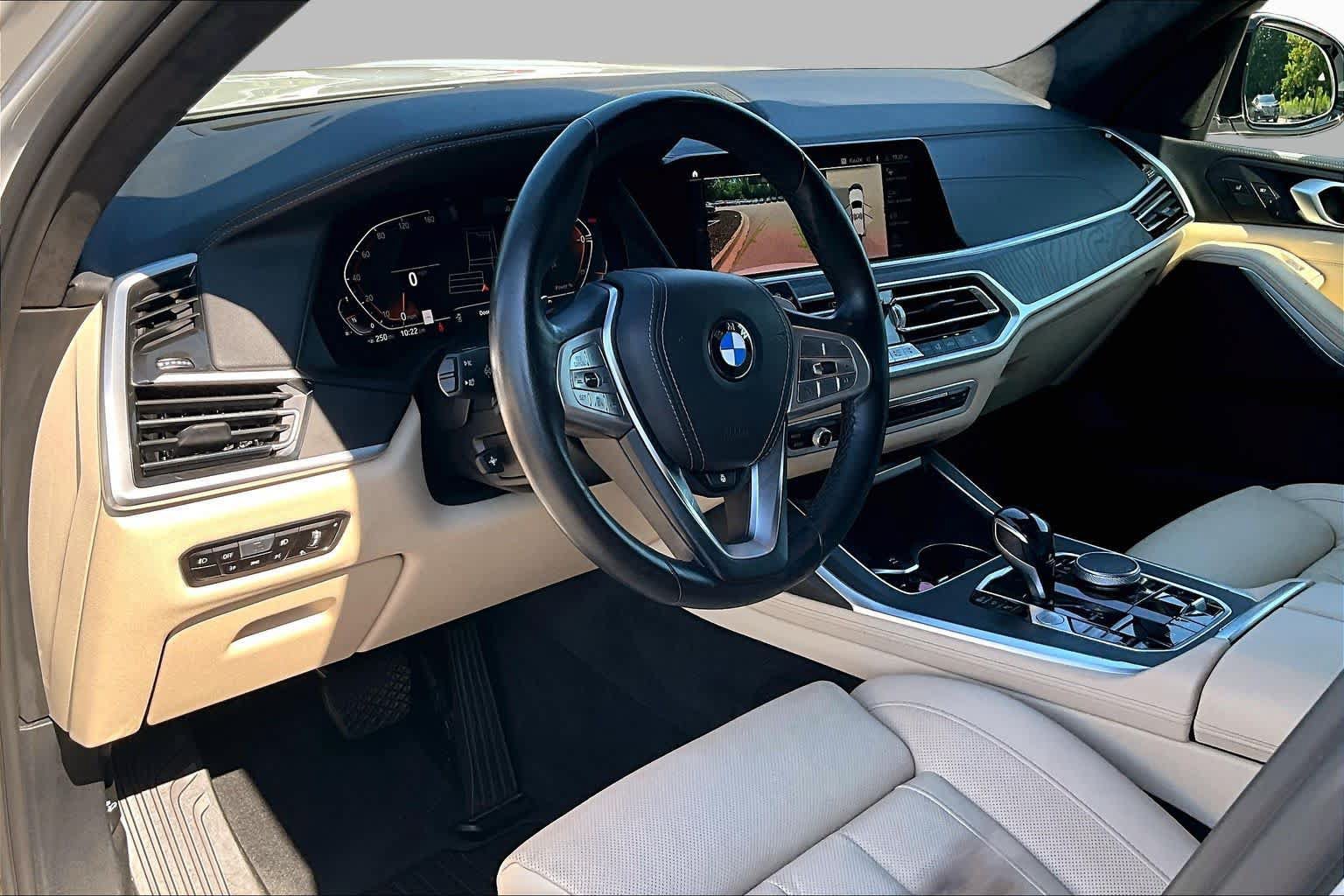 Used 2022 BMW X7 xDrive40i w/ Premium Package AWD/4WD image 17
