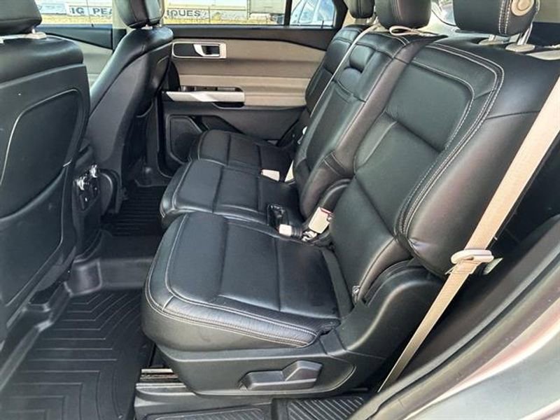 Used 2020 Ford Explorer XLT w/ Comfort Package image 27