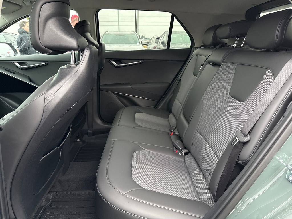 New 2025 Kia Niro EX image 15
