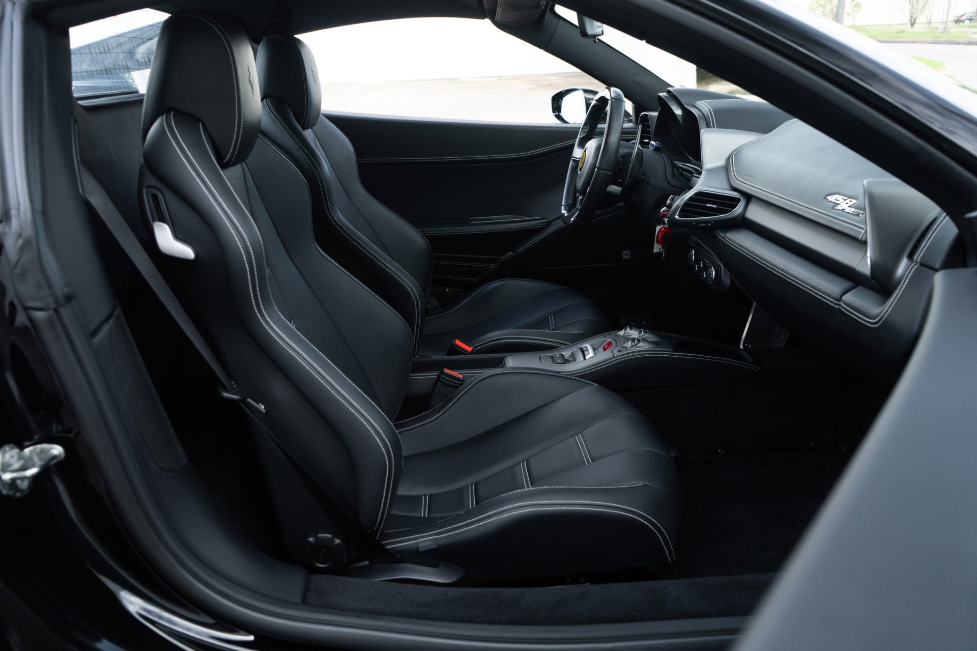 Used 2013 Ferrari 458 Spider image 20