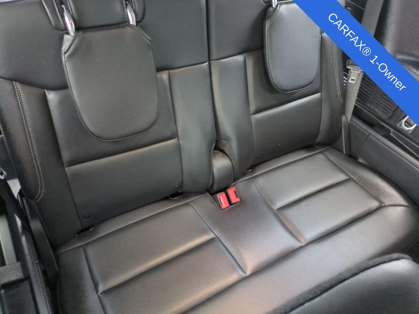 Used 2023 Ford Explorer XLT w/ Equipment Group 202A image 27