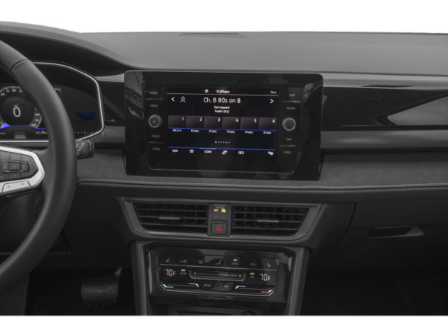 New 2027 Volkswagen Taos SE FWD image 7