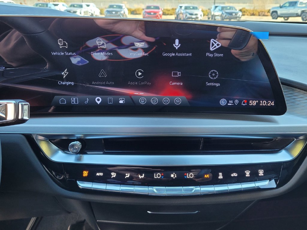 New 2027 Cadillac Lyriq V Premium w/ LPO, Onyx Lite Package AWD/4WD image 12