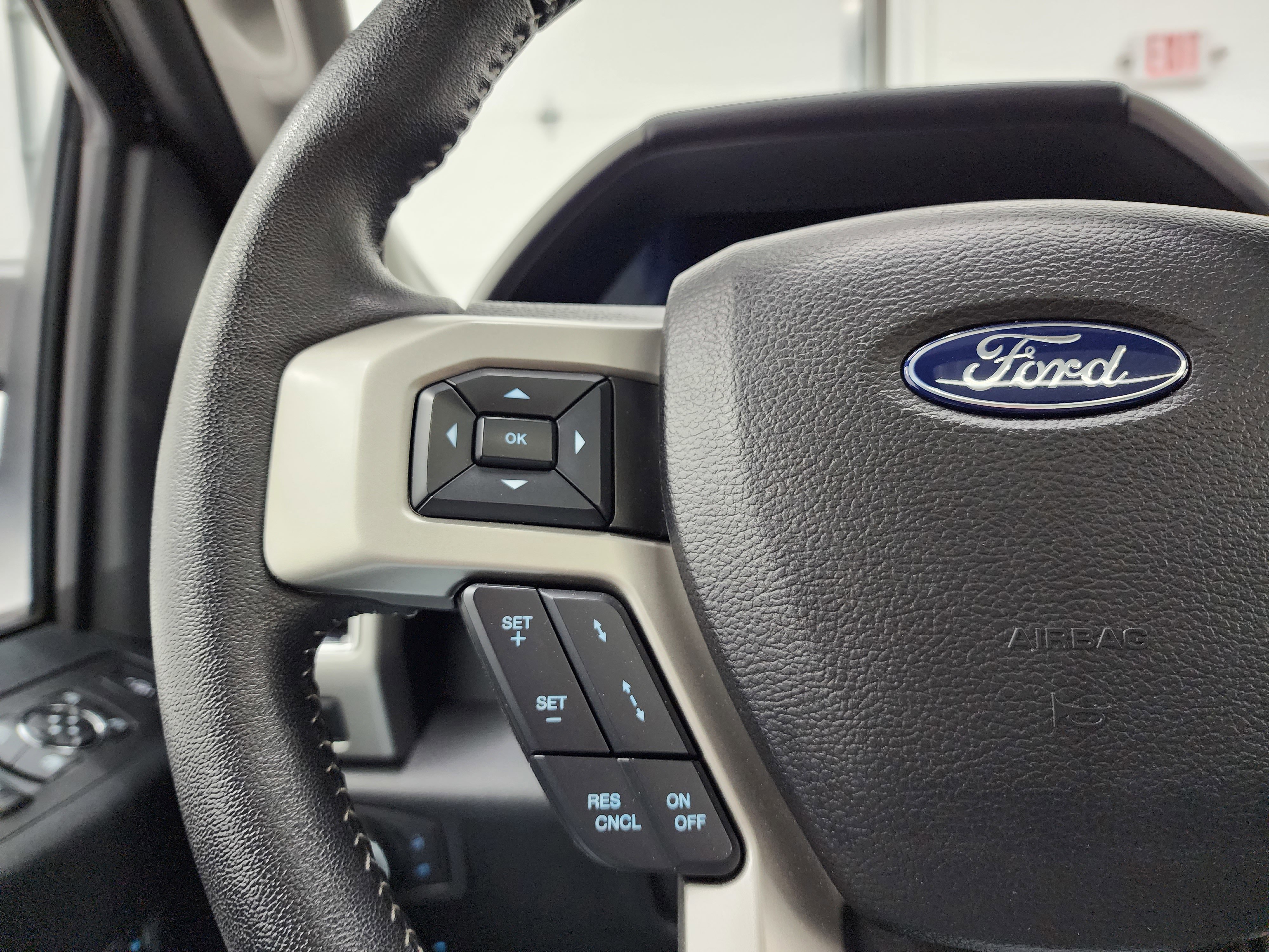 Used 2020 Ford F350 Lariat w/ Lariat Ultimate Package image 16