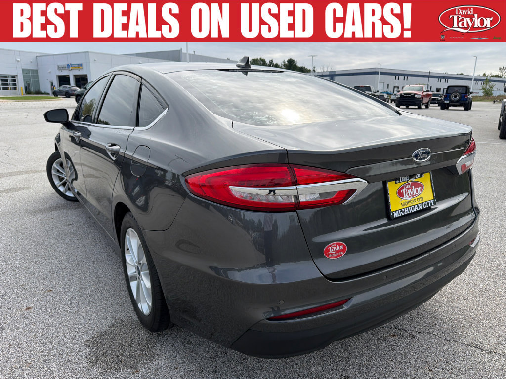 Used 2019 Ford Fusion SE FWD image 6